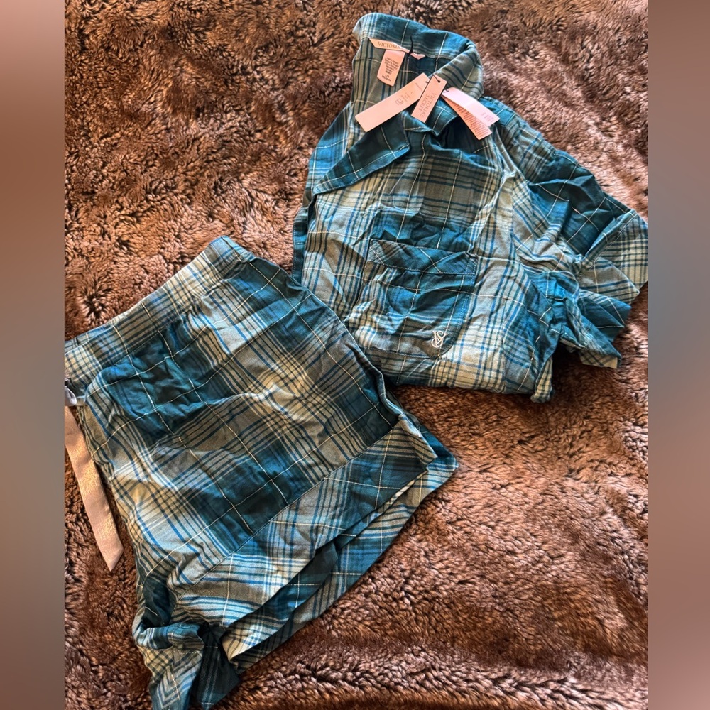 NWT Victoria’s Secret pajama set